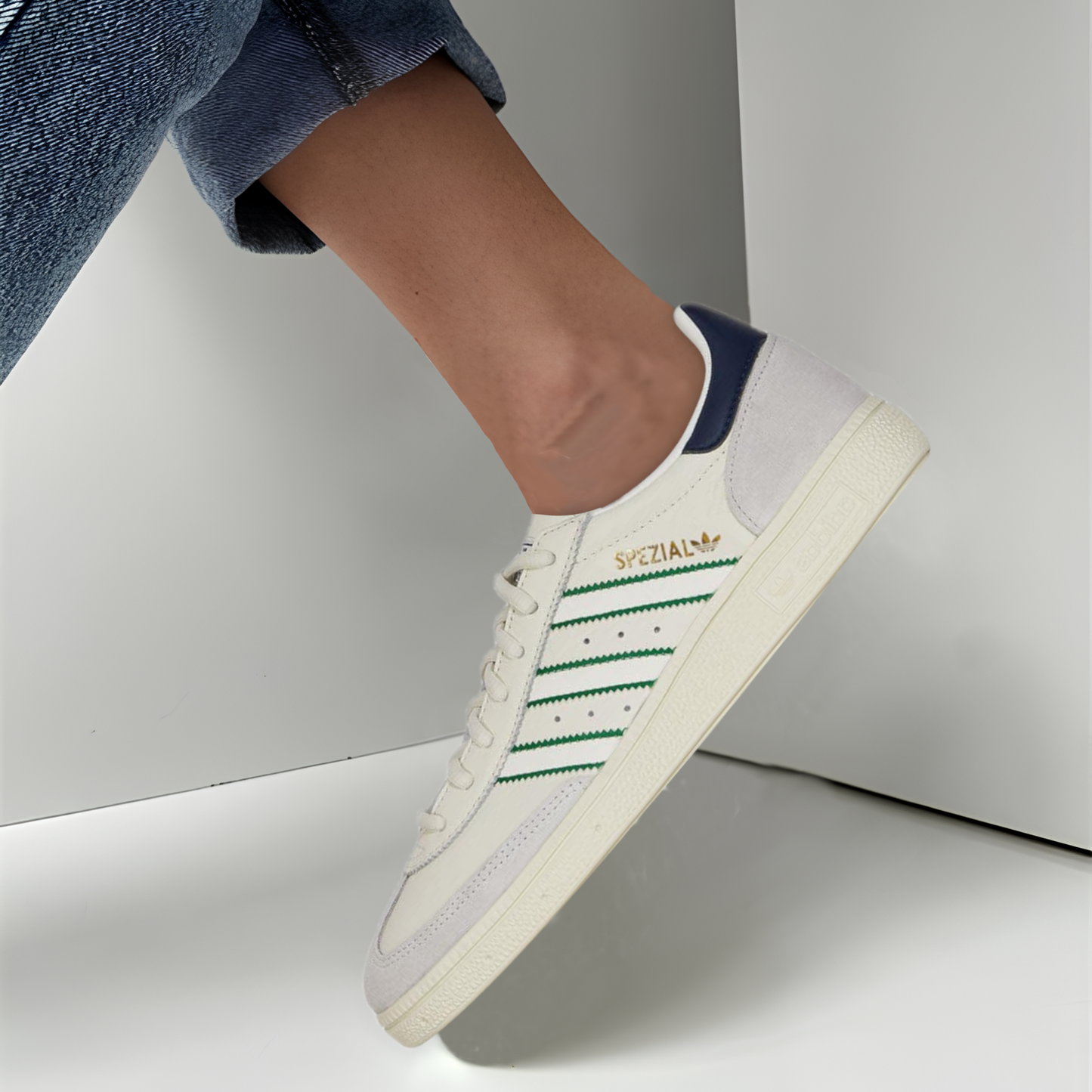 ADIDAS SPEZIAL LÍNEAS VERDES BLANCAS
