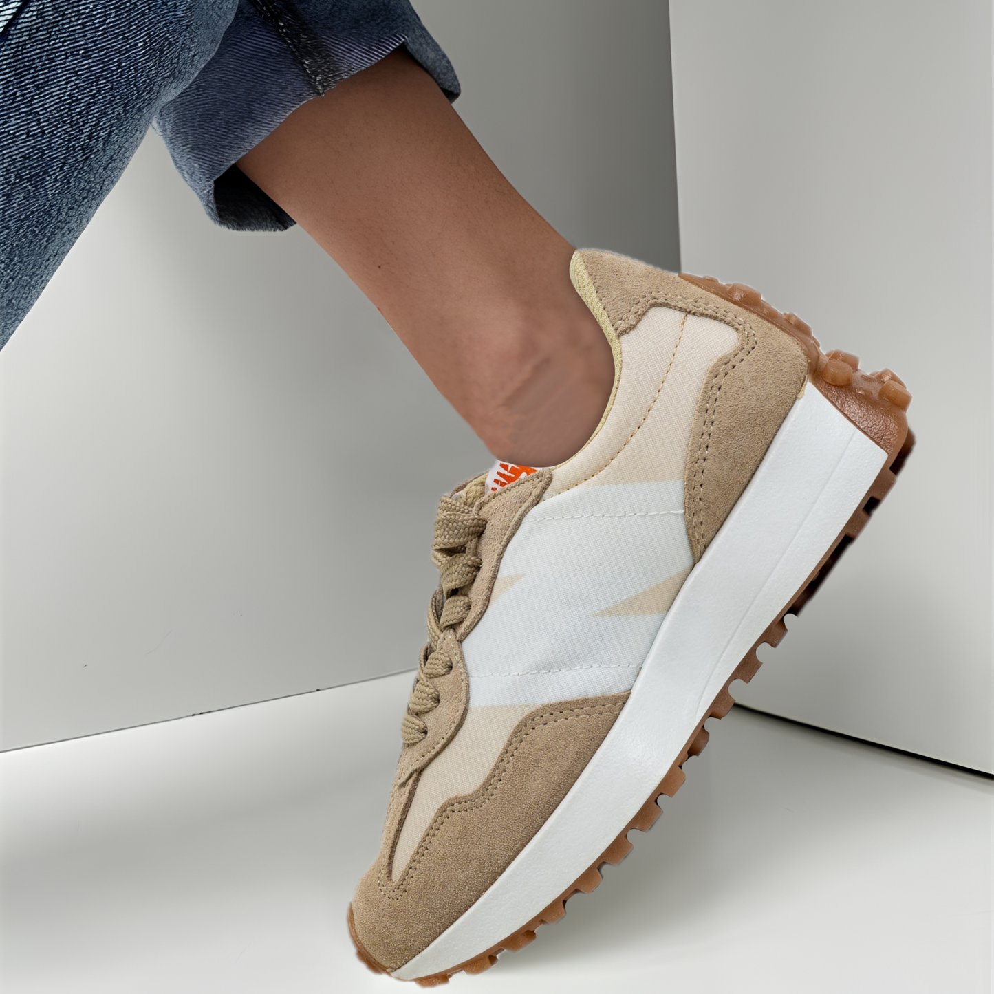 NEW BALANCE 327 BEIGE