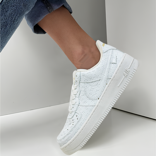 NIKE AIR FORCE BLANCO LV